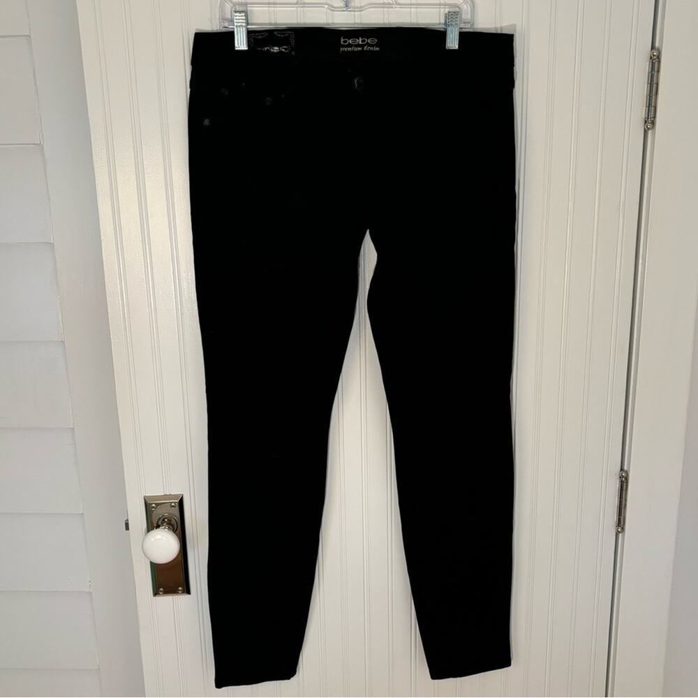 Bebe Premium Denim 97% Rayon Black Embellished Straight Leg Zipper Detail Jeans